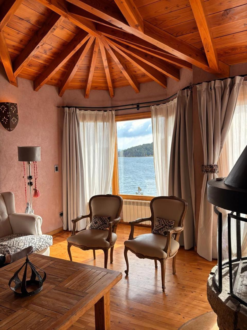 Lirolay Suites - Apart Hotel San Carlos de Bariloche Luaran gambar