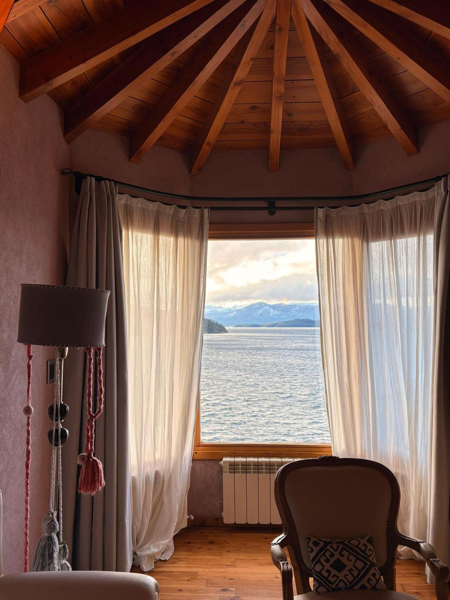Lirolay Suites - Apart Hotel San Carlos de Bariloche Luaran gambar